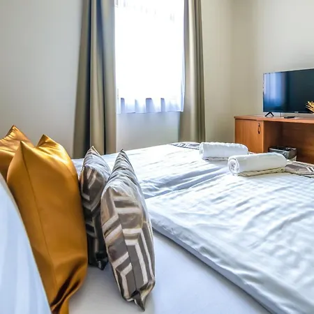 Hotel Anna 3*
