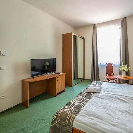 Hotel Anna 3*