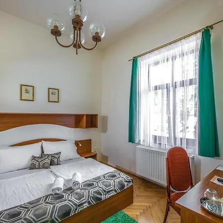 Anna Hotel 3*