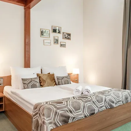 Hotel Anna 3*