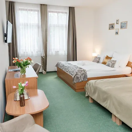 Anna Hotel 3*