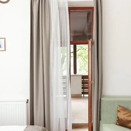Anna Hotel 3*