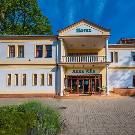 Hotel Anna 3*