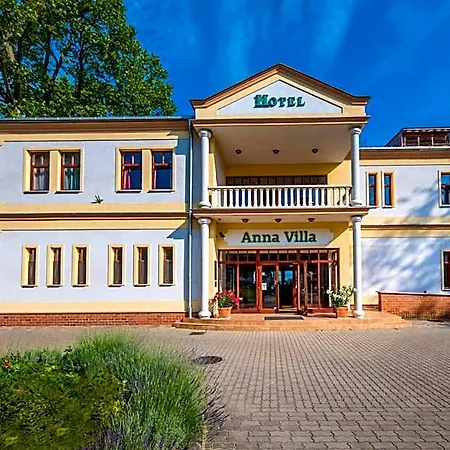 Anna فندق Balatonföldvár